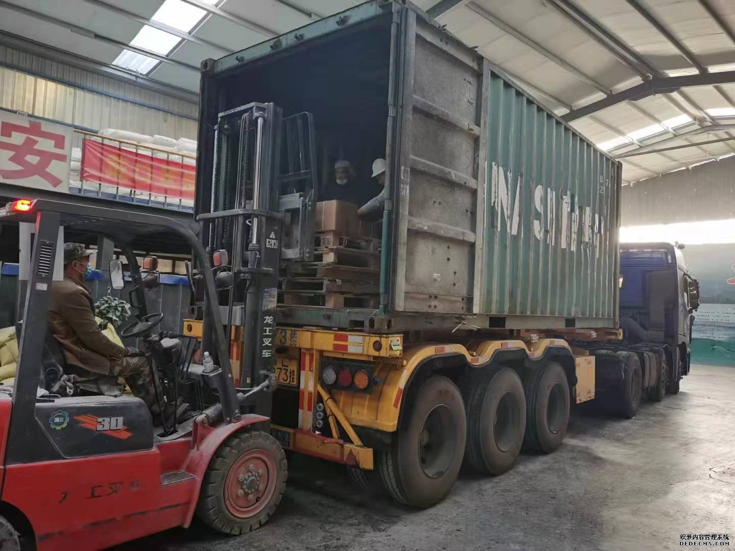 PE吹膜專用(yòng)塑料消泡(pao)母料正常(cháng)提貨中~