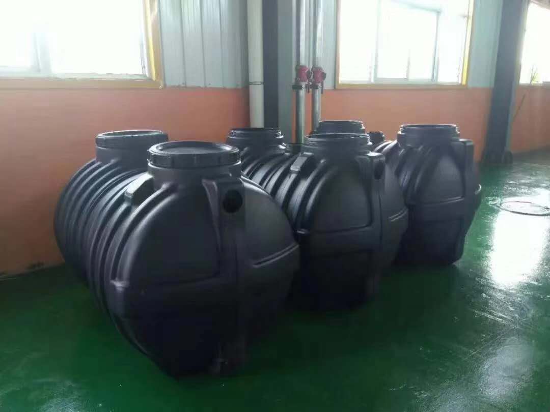 客戶用我(wǒ)公司的黑色(se)塑料消泡母(mǔ)料生産的